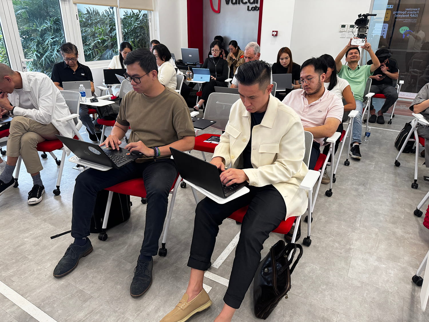Lead AI Agent Teams